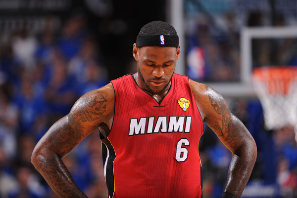 中超9／10月最佳球员候选：卡扎伊什维利、莱昂纳多、亚戈在列（中超9至10月最佳球员候选名单出炉：卡扎伊什维利、莱昂纳多、亚戈入围）