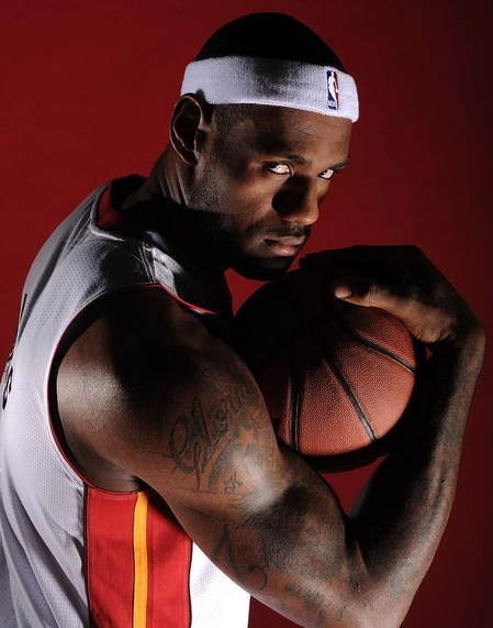 邮报：曼联的球探上周考察了奥林匹亚科斯中场穆扎基蒂斯（邮报：曼联派球探上周考察奥林匹亚科斯中场穆扎基蒂斯）