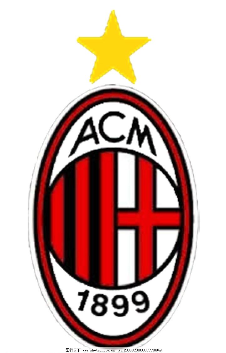 暖心，赫伊森和居莱尔赛前列队时把外套脱给球童以抵御寒冷（暖心一幕：赫伊森与居莱尔赛前将外套递给球童御寒）