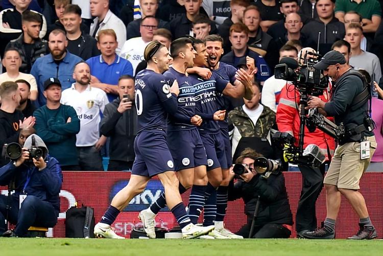 半场战报：都灵1-0克雷莫内塞，弗拉希奇建功（半场速递：弗拉希奇破门，都灵1-0领先克雷莫内塞）