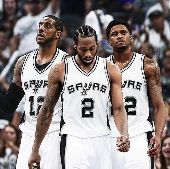 里昂遭巴黎绝杀，拉卡泽特：里昂好样的，11打12可不容易啊（里昂被巴黎读秒绝杀，拉卡泽特：为球队骄傲，十一打十二太难了）