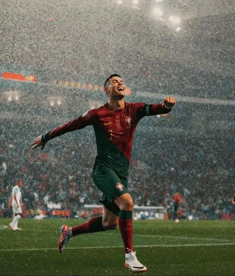 戈麦斯：尼科-帕斯是西班牙错过的第三个可以为其效力的球星（戈麦斯：西班牙错失的第三位本可为国出战的球星是尼科-帕斯）